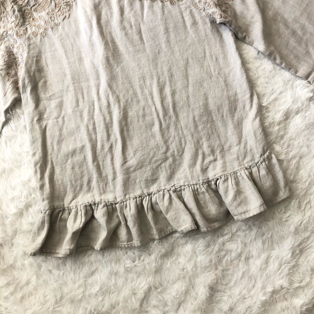 ZARA BASIC EMBROIDERED BEIGE TOP/ RUFFLED HEM sz M - Picture 5 of 10